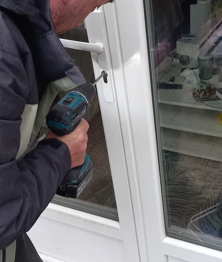 Intervention serrurerie — ouverture de porte, Chris Artisan Bordeaux