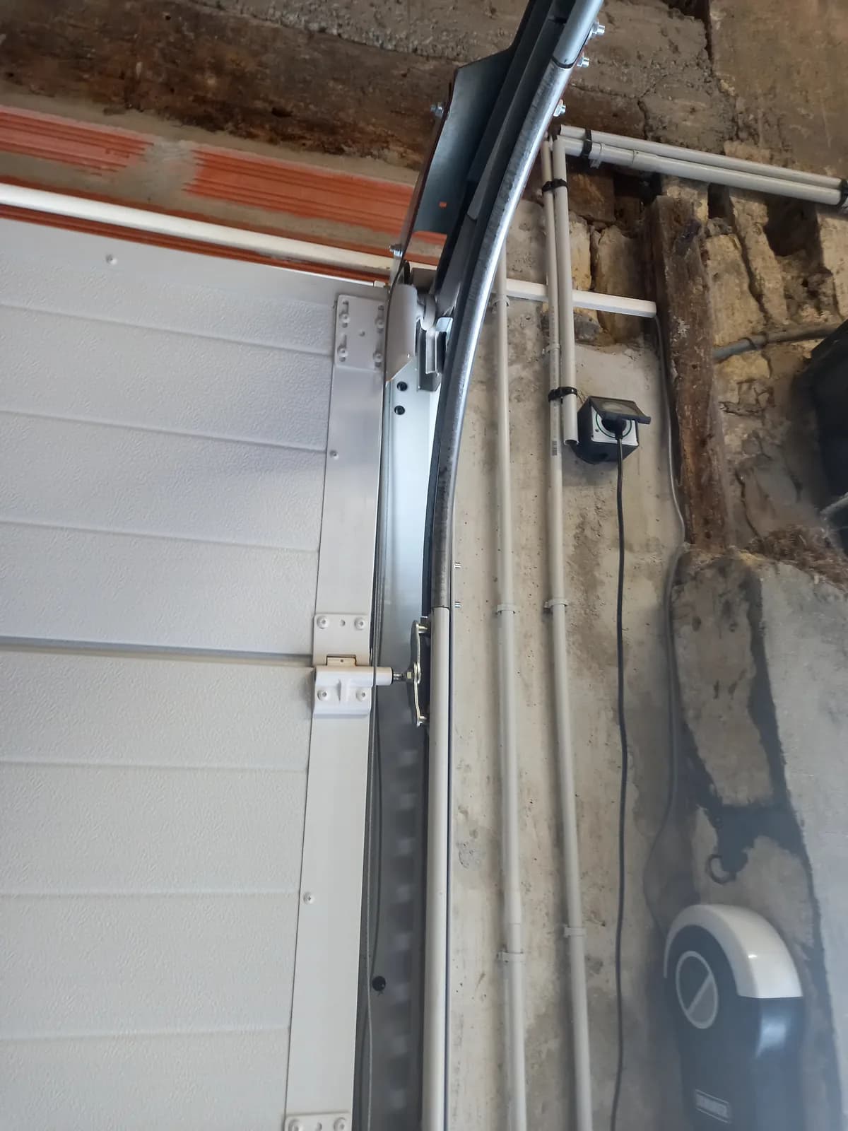 Rail et motorisation de porte de garage sectionnelle — réglage Chris Artisan